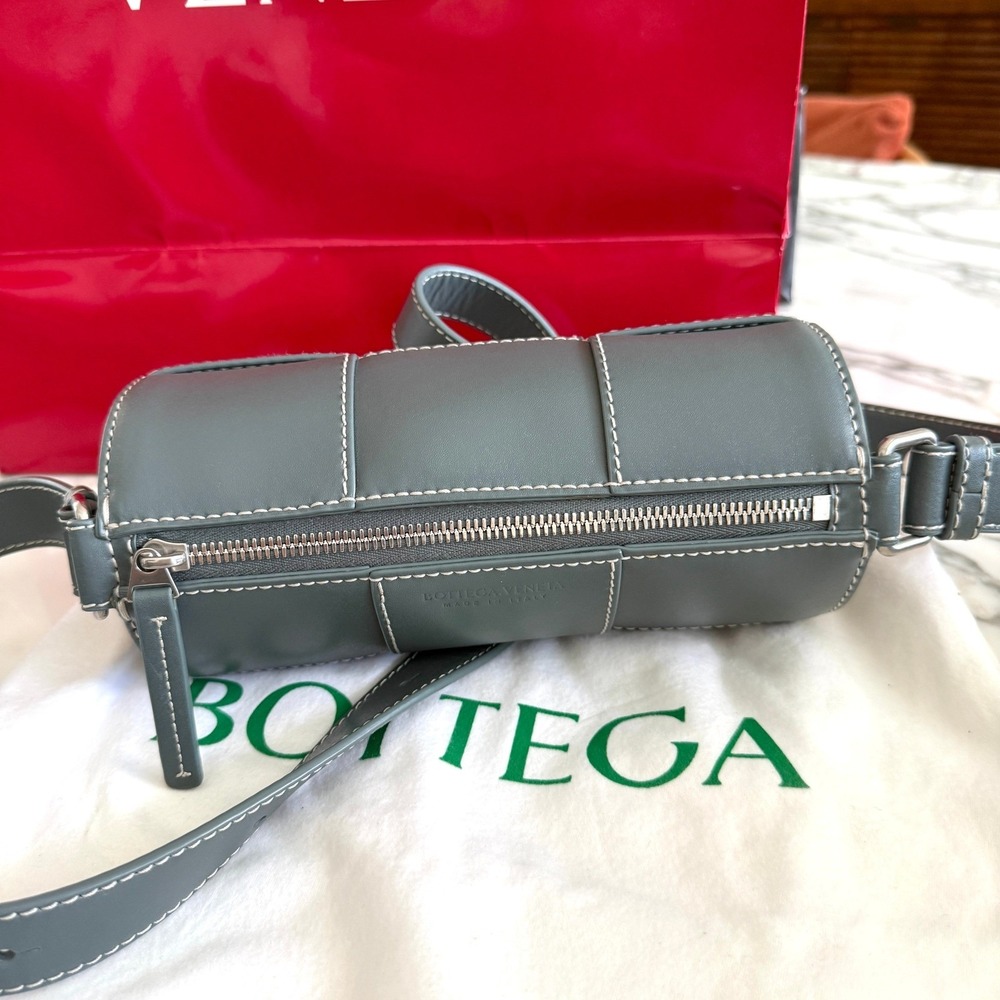 Bottega Veneta Cassette Duffle‎ Leather Crossbody 741561 Intrecciato Blue Grey - Picture 9 of 16